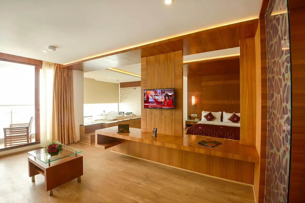 Amber Dale Luxury Hotel & Spa, مونار