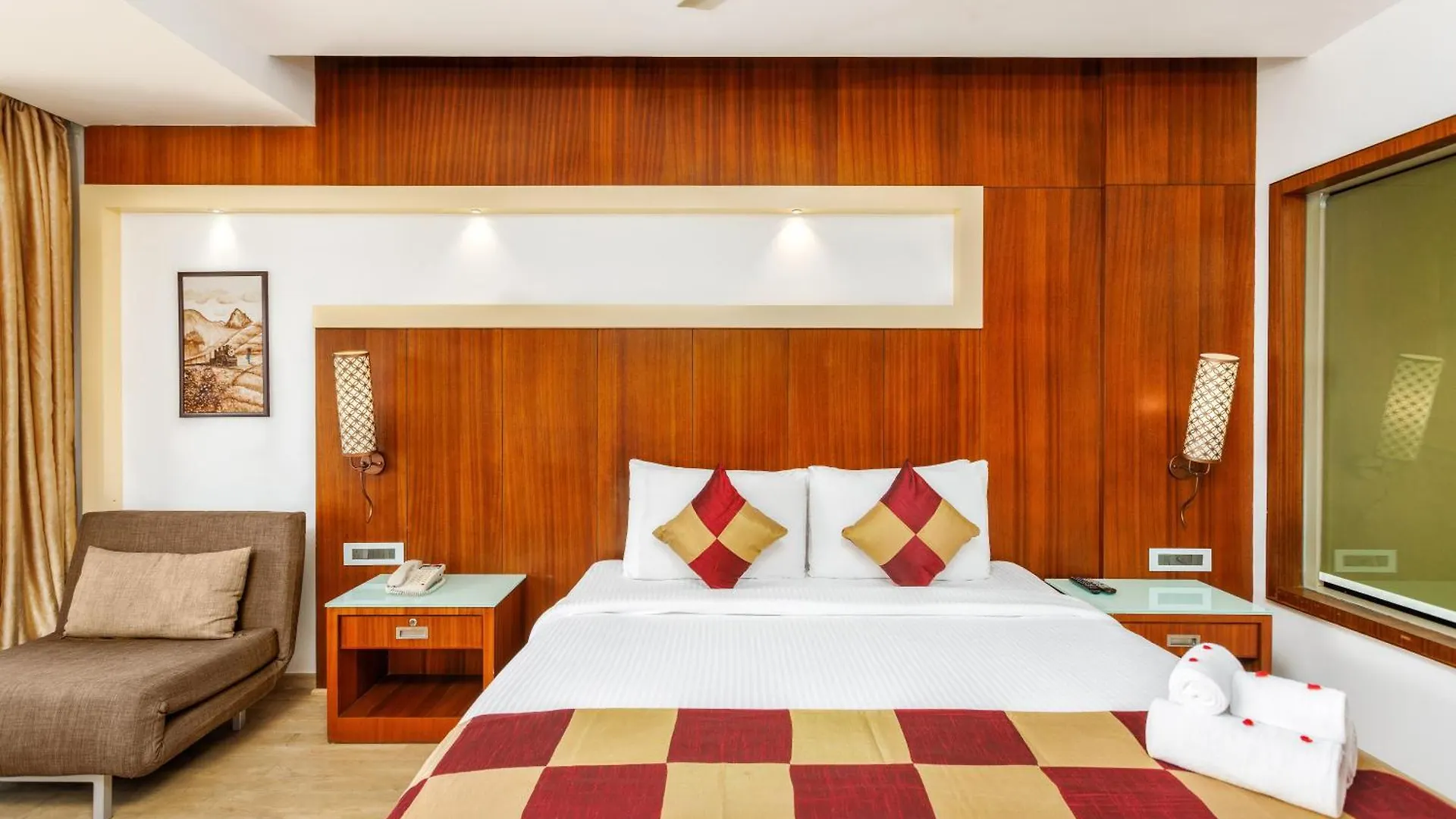 Amber Dale Luxury Hotel & Spa, Munnar 5*,